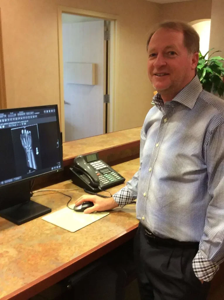 Central Illinois Hand Center - Dr. Jeffery Smith MD - orthopedic surgeon Decatur, IL
